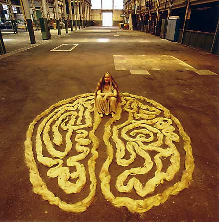 ANNA EISELE «im Labyrinth verliert man sich nicht, im Labyrinth begegnet man sich selbst»